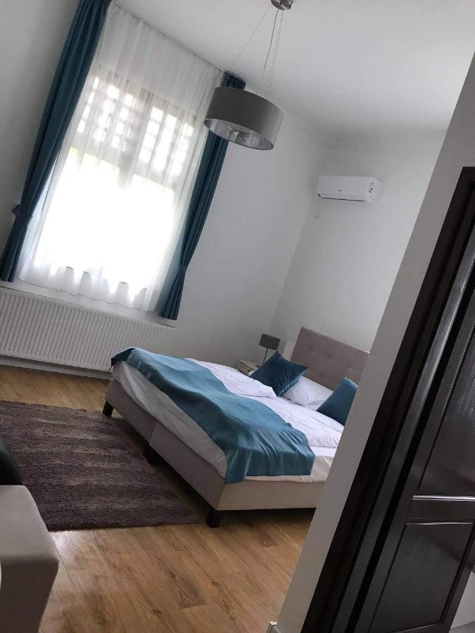 Villa Campana Сиофок Екстериор снимка